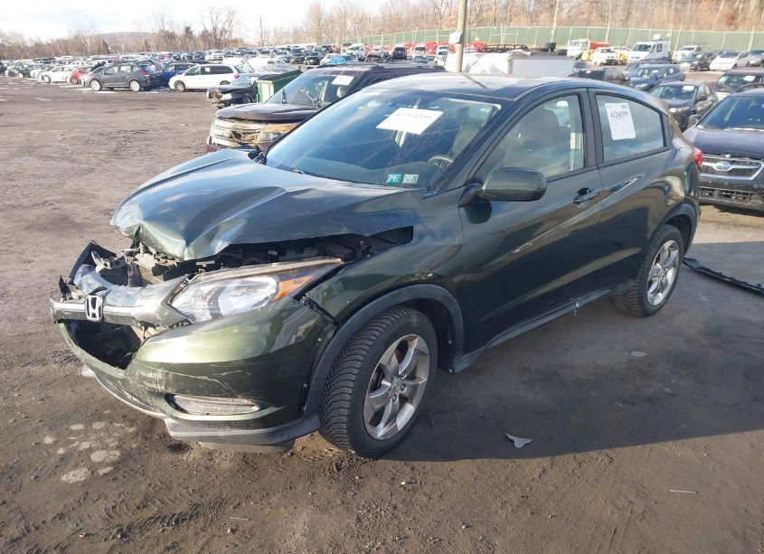 Photo 2 of 2018 Honda Hr-v LX (VIN 3CZRU6H32JM703590)