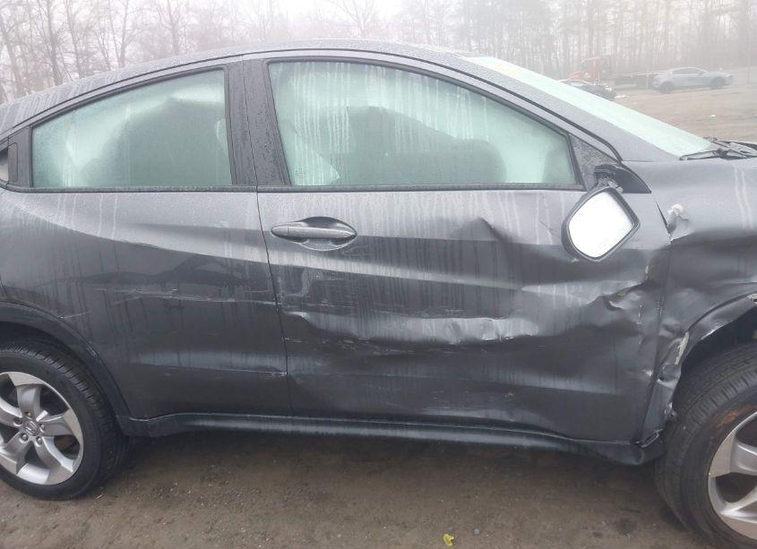 Photo 13 of 2019 Honda Hr-v LX (VIN 3CZRU6H32KG716694)