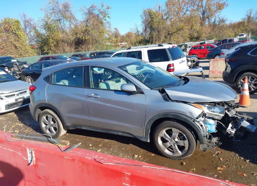 Photo 14 of 2019 Honda Hr-v LX (VIN 3CZRU6H32KG728683)