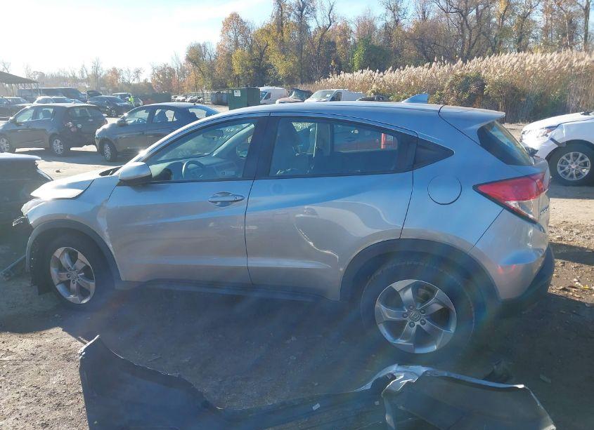 Photo 15 of 2019 Honda Hr-v LX (VIN 3CZRU6H32KG728683)