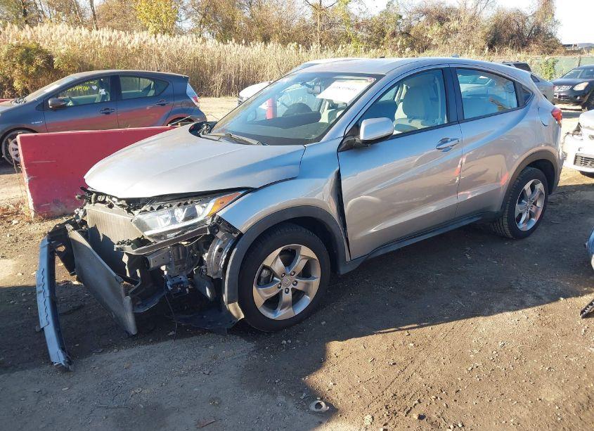 Photo 2 of 2019 Honda Hr-v LX (VIN 3CZRU6H32KG728683)