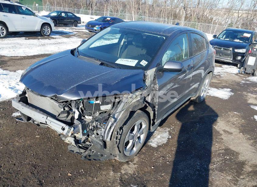 Photo 2 of 2020 Honda Hr-v AWD LX (VIN 3CZRU6H32LM716780)