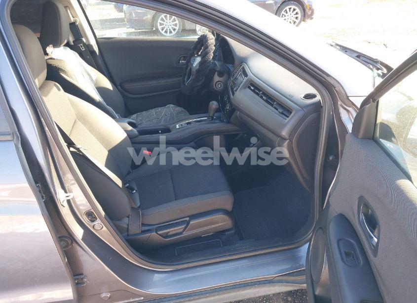 Photo 5 of 2020 Honda Hr-v AWD LX (VIN 3CZRU6H32LM716780)