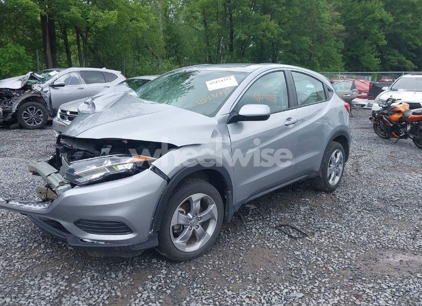 Photo 2 of 2021 Honda Hr-v AWD LX (VIN 3CZRU6H32MM716117)
