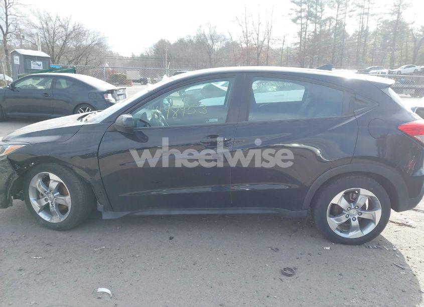 Photo 14 of 2021 Honda Hr-v AWD LX (VIN 3CZRU6H32MM732561)