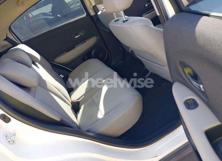 Photo 8 of 2021 Honda Hr-v AWD LX (VIN 3CZRU6H32MM742703)