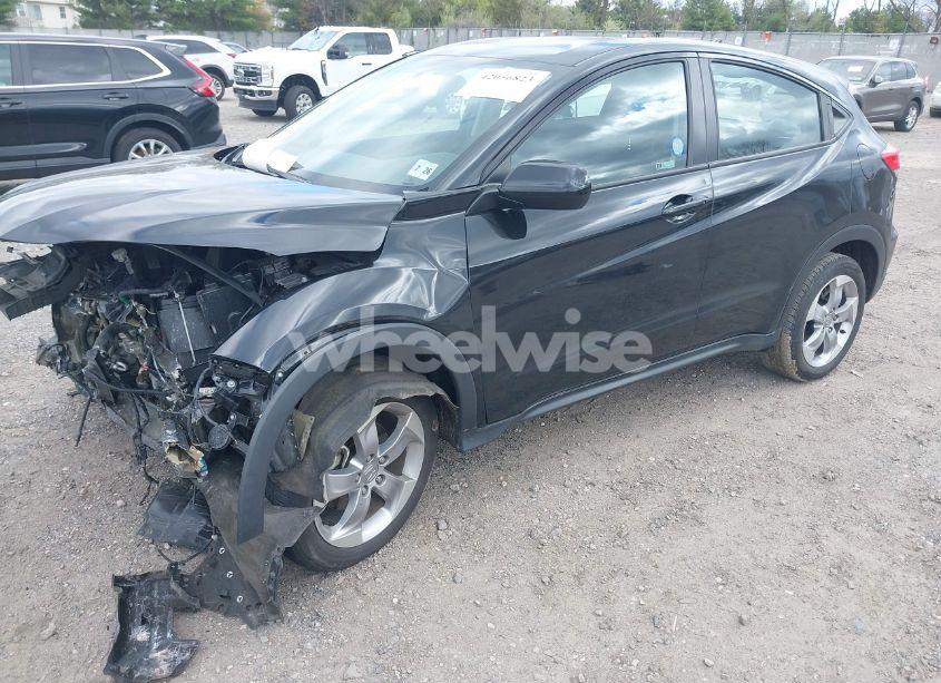 Photo 2 of 2021 Honda Hr-v AWD LX (VIN 3CZRU6H32MM754494)