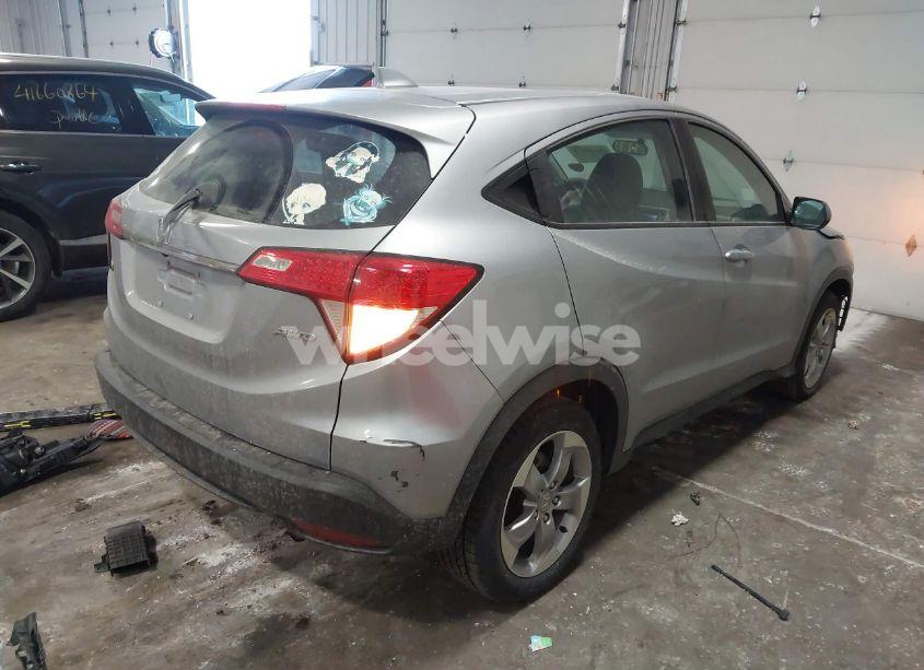 Photo 4 of 2022 Honda Hr-v AWD LX (VIN 3CZRU6H32NM720377)