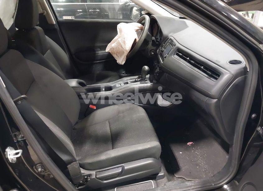 Photo 5 of 2022 Honda Hr-v AWD LX (VIN 3CZRU6H32NM730973)