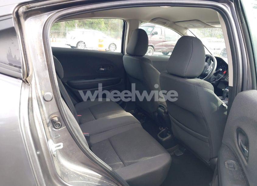 Photo 8 of 2022 Honda Hr-v AWD LX (VIN 3CZRU6H32NM753749)