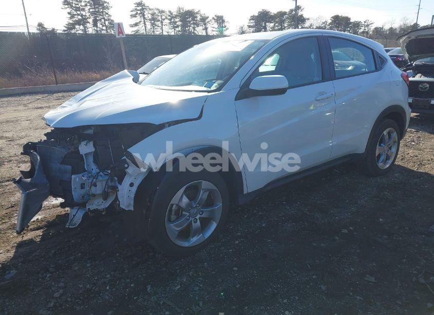 Photo 2 of 2022 Honda Hr-v AWD LX (VIN 3CZRU6H32NM771524)