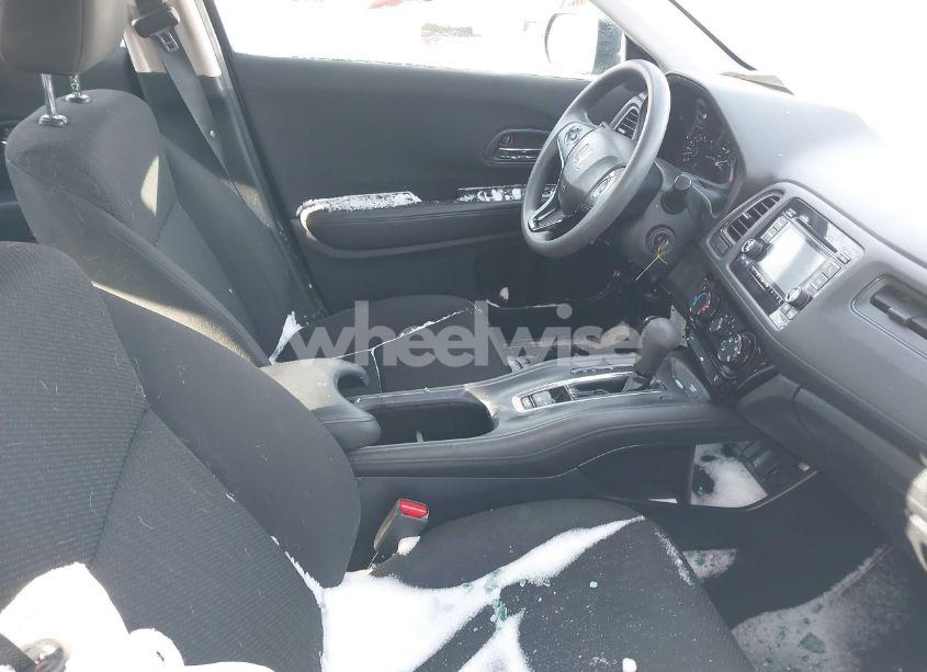 Photo 5 of 2016 Honda Hr-v LX (VIN 3CZRU6H33GM745310)