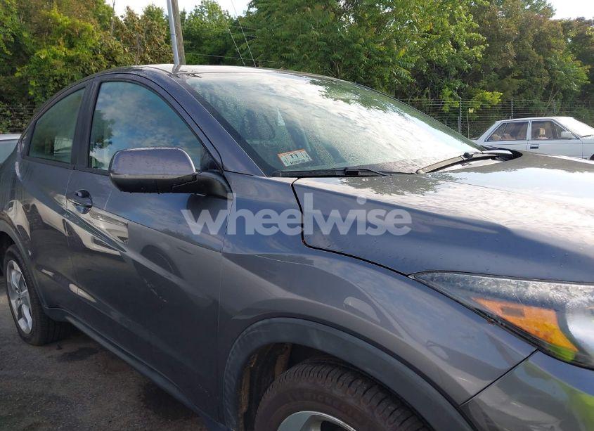 Photo 13 of 2018 Honda Hr-v LX (VIN 3CZRU6H33JG706738)