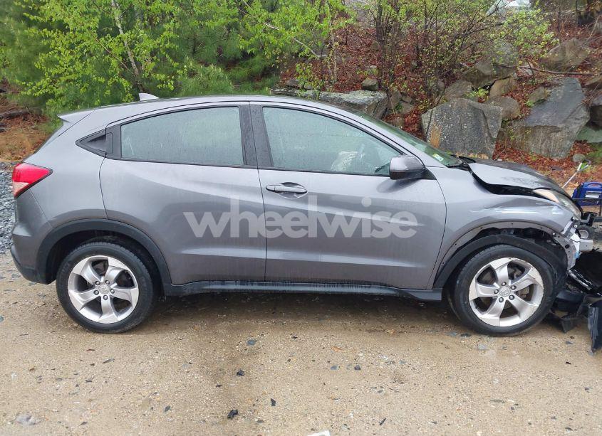 Photo 13 of 2018 Honda Hr-v LX (VIN 3CZRU6H33JM722794)