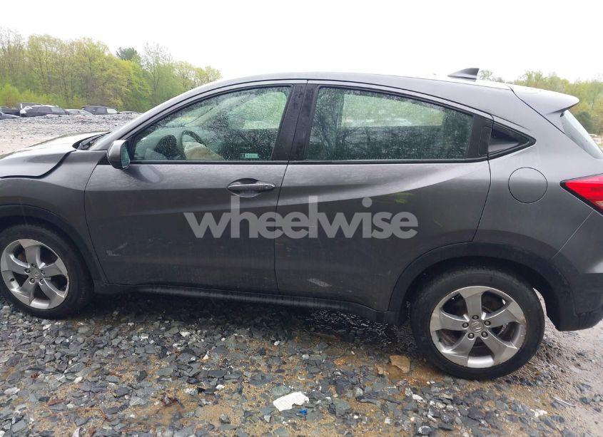 Photo 14 of 2018 Honda Hr-v LX (VIN 3CZRU6H33JM722794)