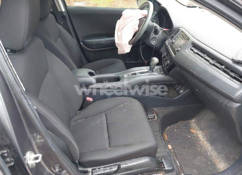 Photo 5 of 2018 Honda Hr-v LX (VIN 3CZRU6H33JM722794)