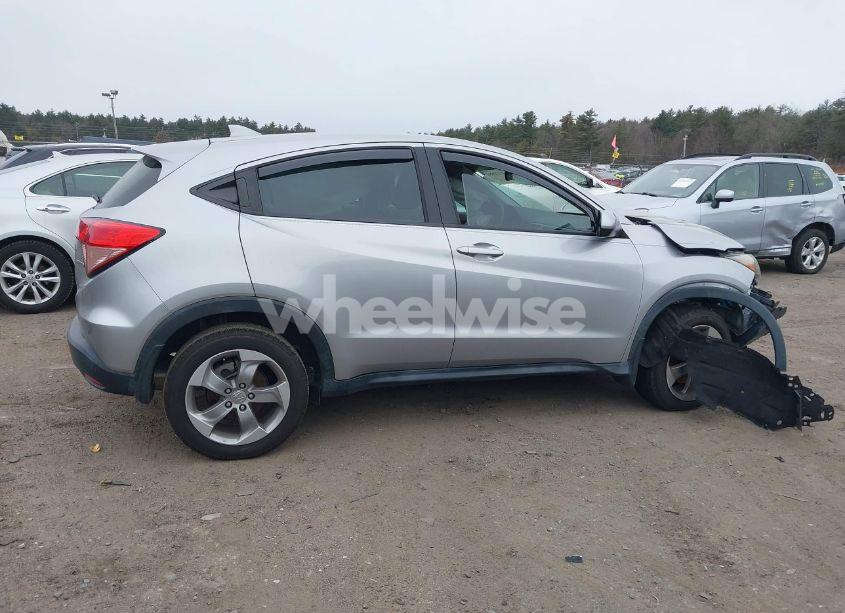 Photo 14 of 2018 Honda Hr-v LX (VIN 3CZRU6H33JM728742)