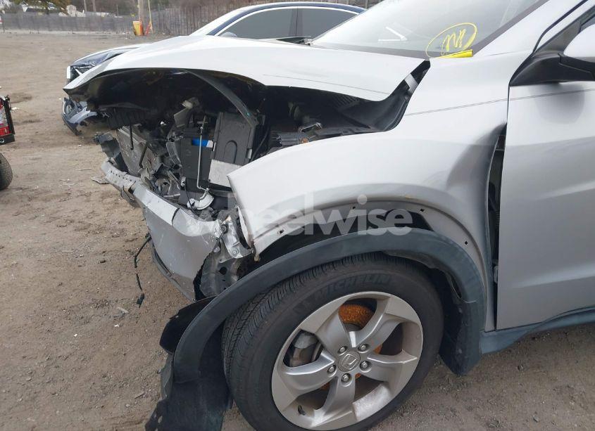 Photo 19 of 2018 Honda Hr-v LX (VIN 3CZRU6H33JM728742)