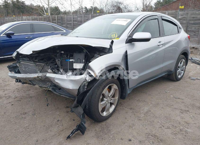 Photo 2 of 2018 Honda Hr-v LX (VIN 3CZRU6H33JM728742)