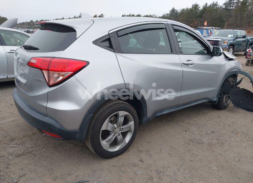 Photo 4 of 2018 Honda Hr-v LX (VIN 3CZRU6H33JM728742)