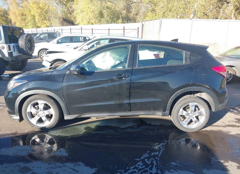 Photo 14 of 2018 Honda Hr-v LX (VIN 3CZRU6H33JM730023)