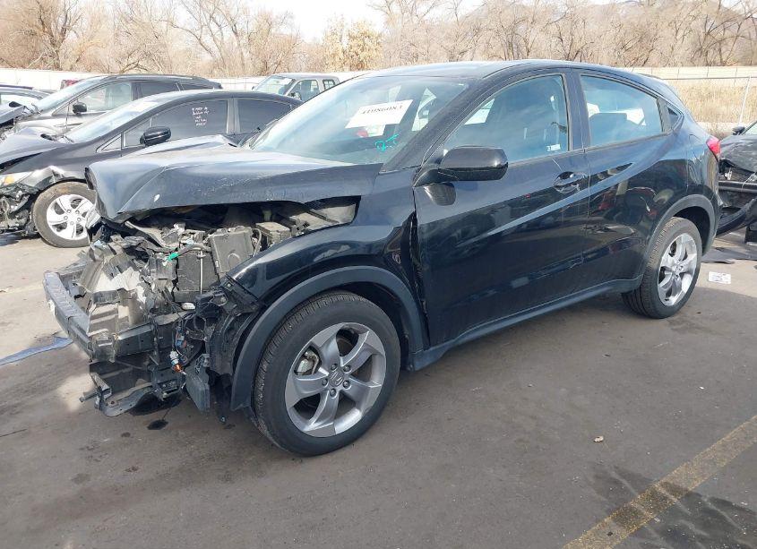 Photo 2 of 2019 Honda Hr-v LX (VIN 3CZRU6H33KG732564)