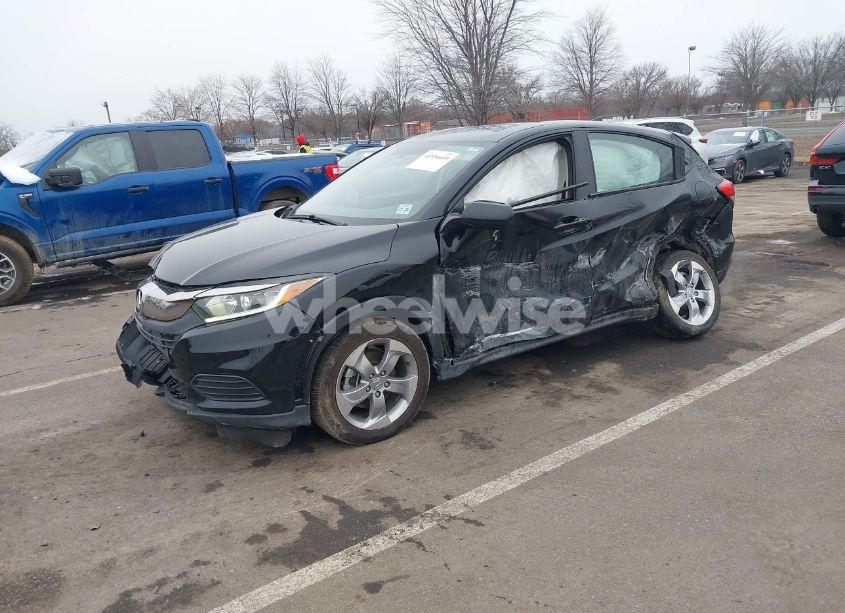 Photo 2 of 2021 Honda Hr-v AWD LX (VIN 3CZRU6H33MM723755)