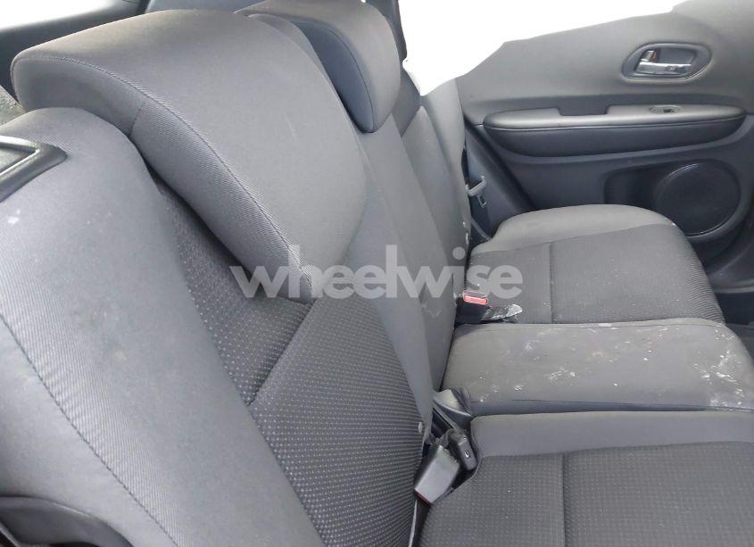 Photo 8 of 2022 Honda Hr-v AWD LX (VIN 3CZRU6H33NM703667)