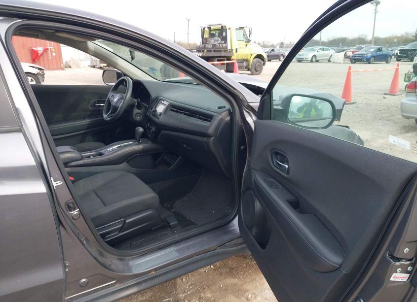 Photo 5 of 2022 Honda Hr-v AWD LX (VIN 3CZRU6H33NM774495)