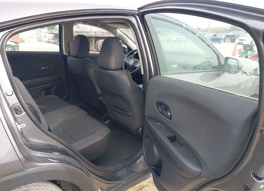 Photo 8 of 2022 Honda Hr-v AWD LX (VIN 3CZRU6H33NM774495)