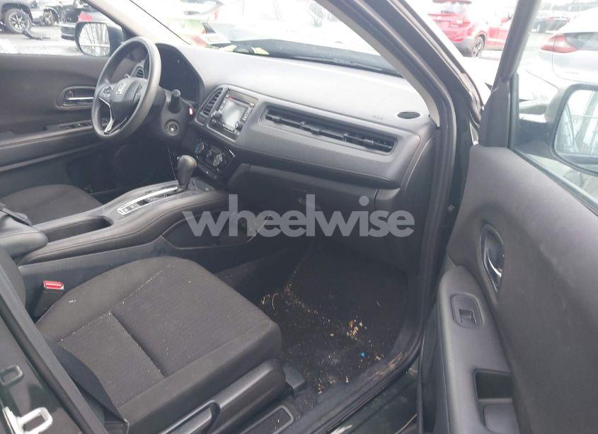 Photo 5 of 2017 Honda Hr-v LX (VIN 3CZRU6H34HG704684)