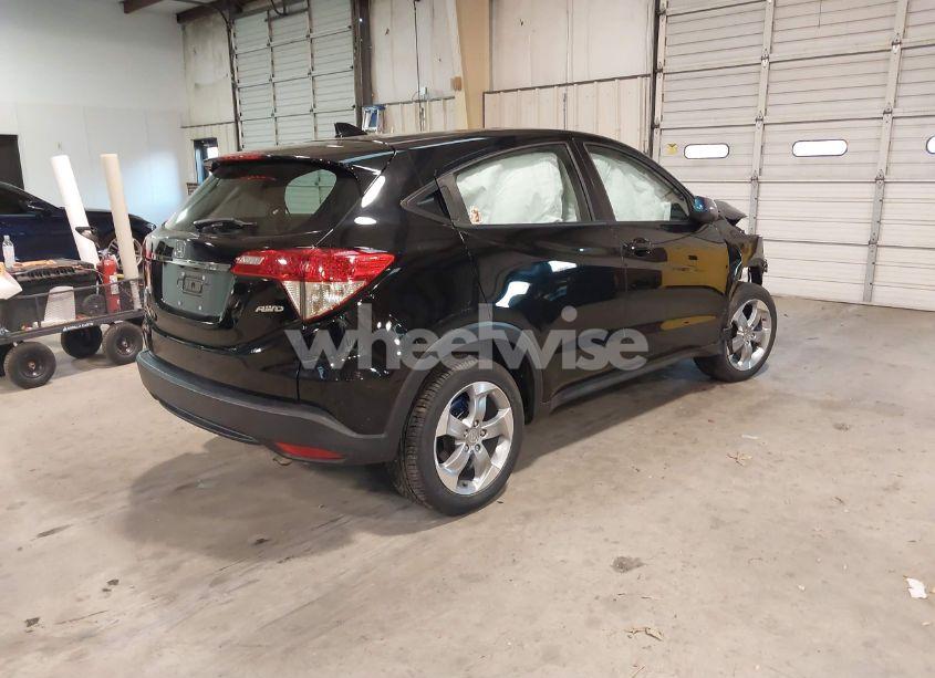 Photo 4 of 2019 Honda Hr-v LX (VIN 3CZRU6H34KG703977)