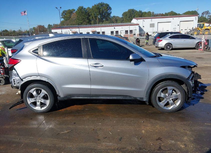 Photo 14 of 2019 Honda Hr-v LX (VIN 3CZRU6H34KG708404)