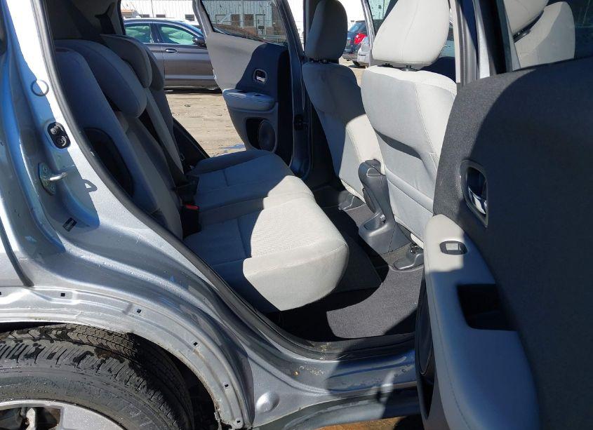 Photo 8 of 2019 Honda Hr-v LX (VIN 3CZRU6H34KG708404)