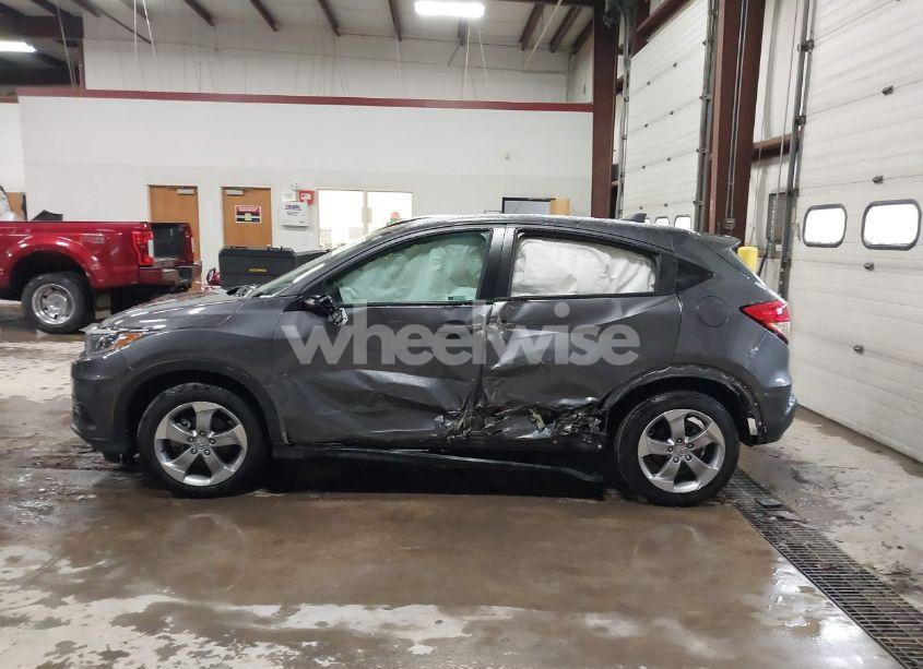 Photo 14 of 2022 Honda Hr-v AWD LX (VIN 3CZRU6H34NM701054)