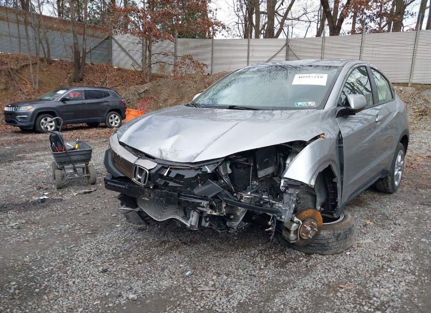 Photo 6 of 2022 Honda Hr-v AWD LX (VIN 3CZRU6H34NM740159)