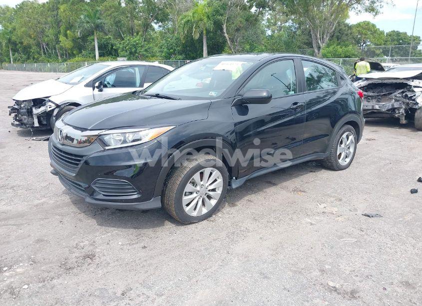 Photo 2 of 2022 Honda Hr-v AWD LX (VIN 3CZRU6H34NM761870)