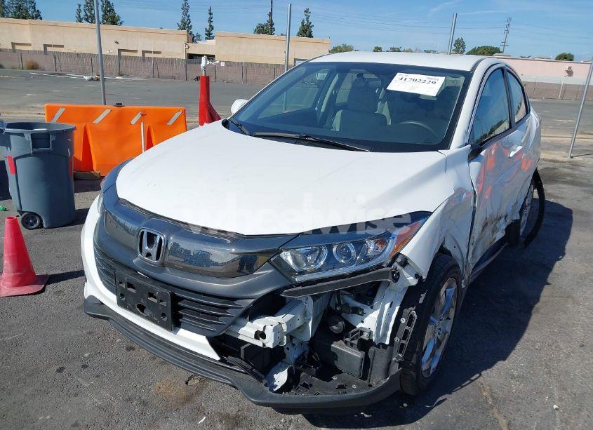 Photo 2 of 2022 Honda Hr-v AWD LX (VIN 3CZRU6H34NM768950)