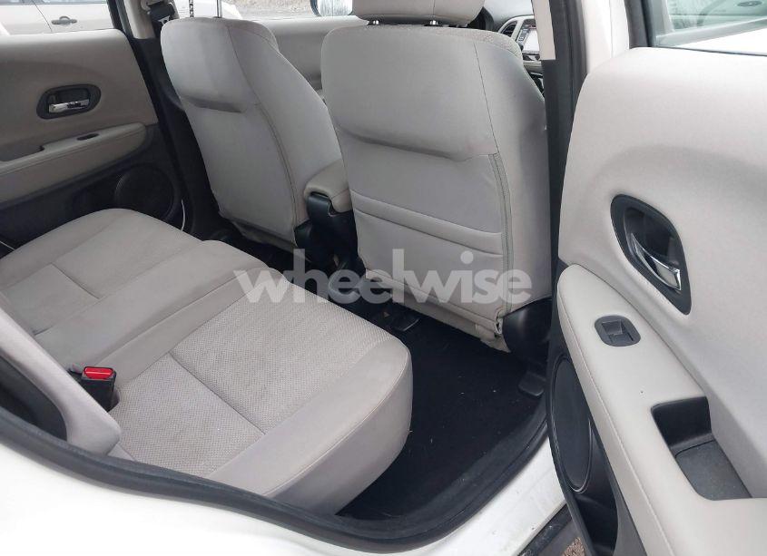 Photo 8 of 2016 Honda Hr-v LX (VIN 3CZRU6H35GM715998)