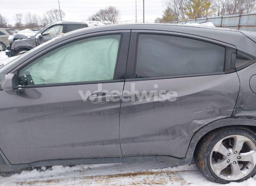 Photo 14 of 2017 Honda Hr-v LX (VIN 3CZRU6H35HG703155)