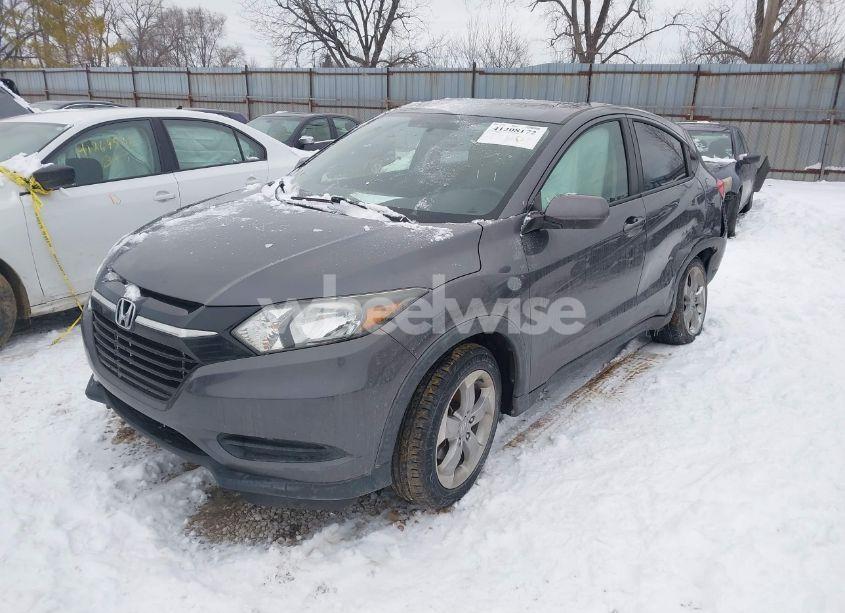 Photo 2 of 2017 Honda Hr-v LX (VIN 3CZRU6H35HG703155)