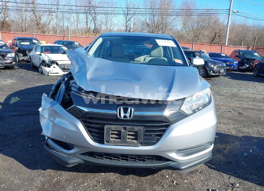 Photo 12 of 2018 Honda Hr-v LX (VIN 3CZRU6H35JG702836)