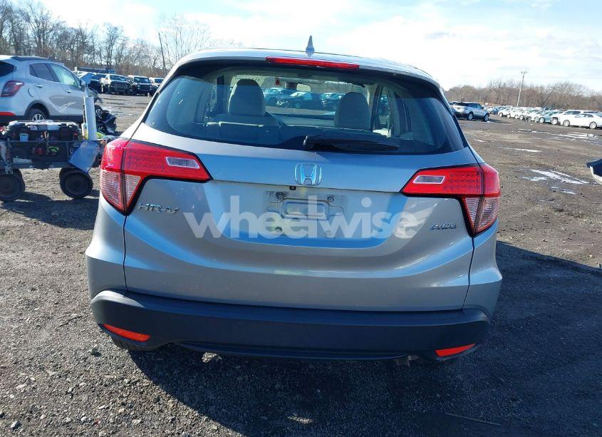 Photo 16 of 2018 Honda Hr-v LX (VIN 3CZRU6H35JG702836)