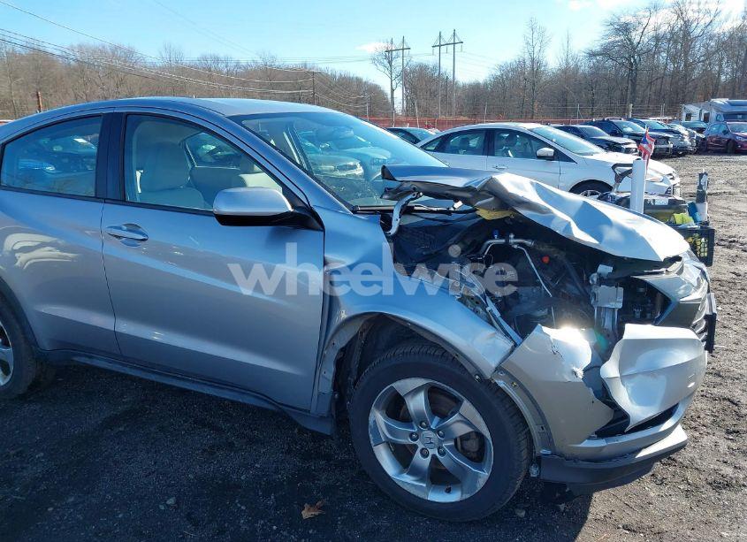 Photo 18 of 2018 Honda Hr-v LX (VIN 3CZRU6H35JG702836)