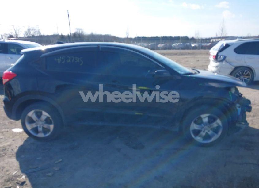 Photo 13 of 2018 Honda Hr-v LX (VIN 3CZRU6H35JG712833)