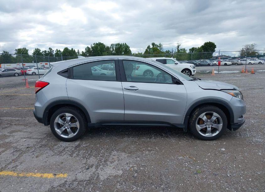 Photo 13 of 2018 Honda Hr-v LX (VIN 3CZRU6H35JG713819)