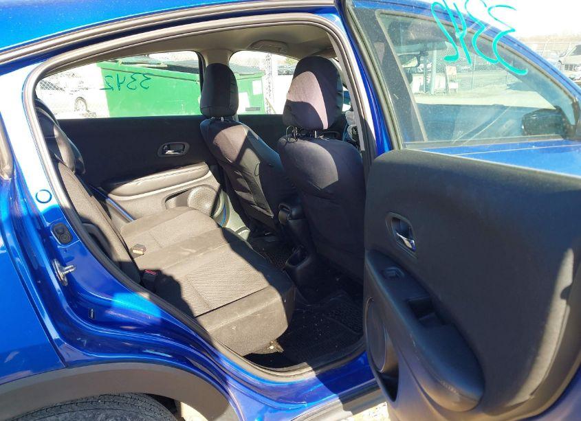 Photo 8 of 2018 Honda Hr-v LX (VIN 3CZRU6H35JG725047)