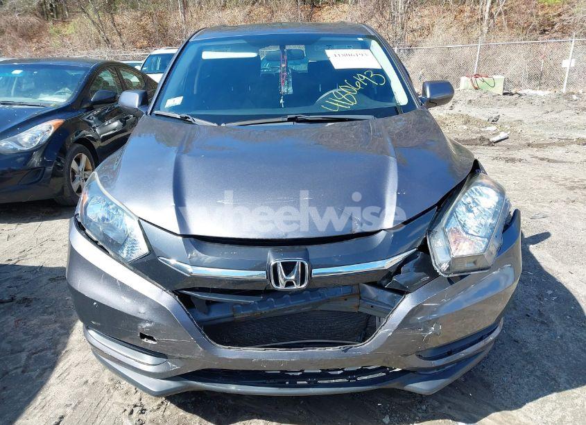 Photo 12 of 2018 Honda Hr-v LX (VIN 3CZRU6H35JM729178)