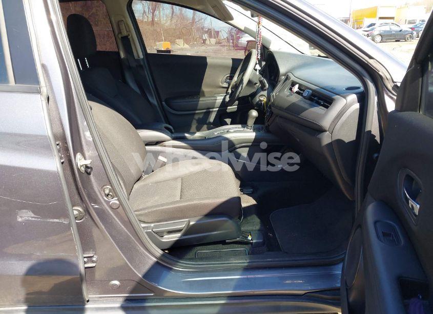 Photo 5 of 2018 Honda Hr-v LX (VIN 3CZRU6H35JM729178)