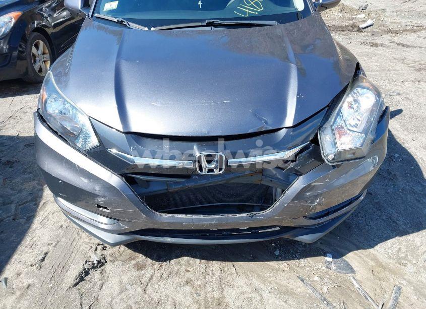 Photo 6 of 2018 Honda Hr-v LX (VIN 3CZRU6H35JM729178)